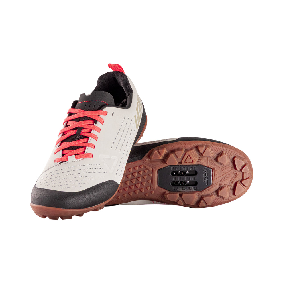 Clip 2.0 Endurance Shoes #us7/uk6.5/eu40/cm25 Cream White