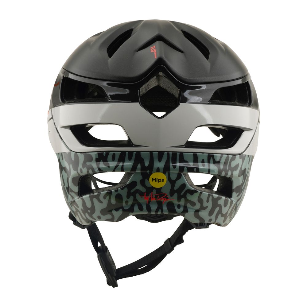 Casco A3