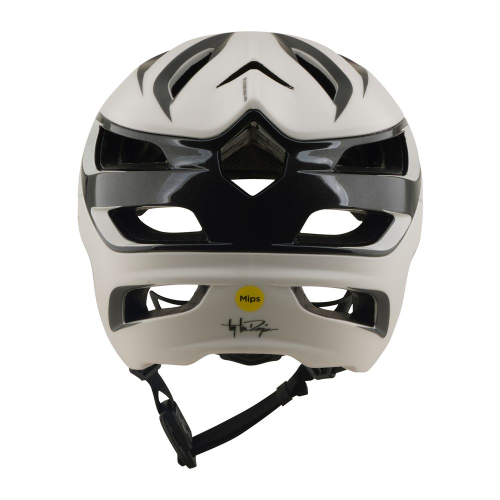 Casco A3