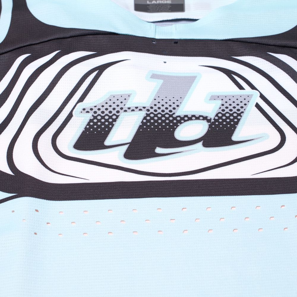 TLD_M24D1_SE PRO_JERSEY_WAVEZ_BLCHD AQUA_01.jpeg
