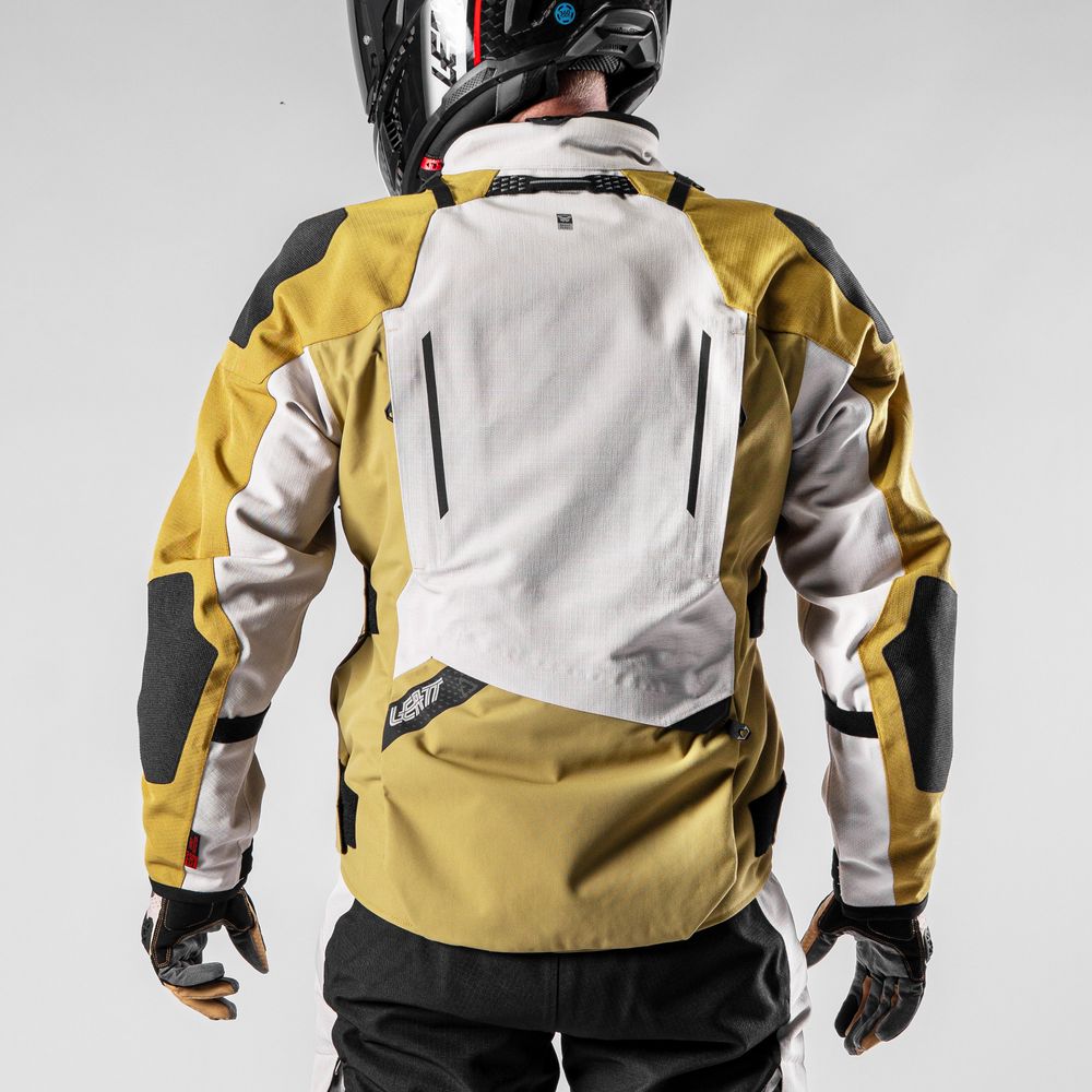 ChaquetaADVDriTour5.5Corta