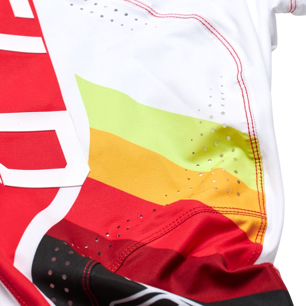 Motorbike pants SE ULTRA REVERB with cutting-edge features Troy Lee Designs