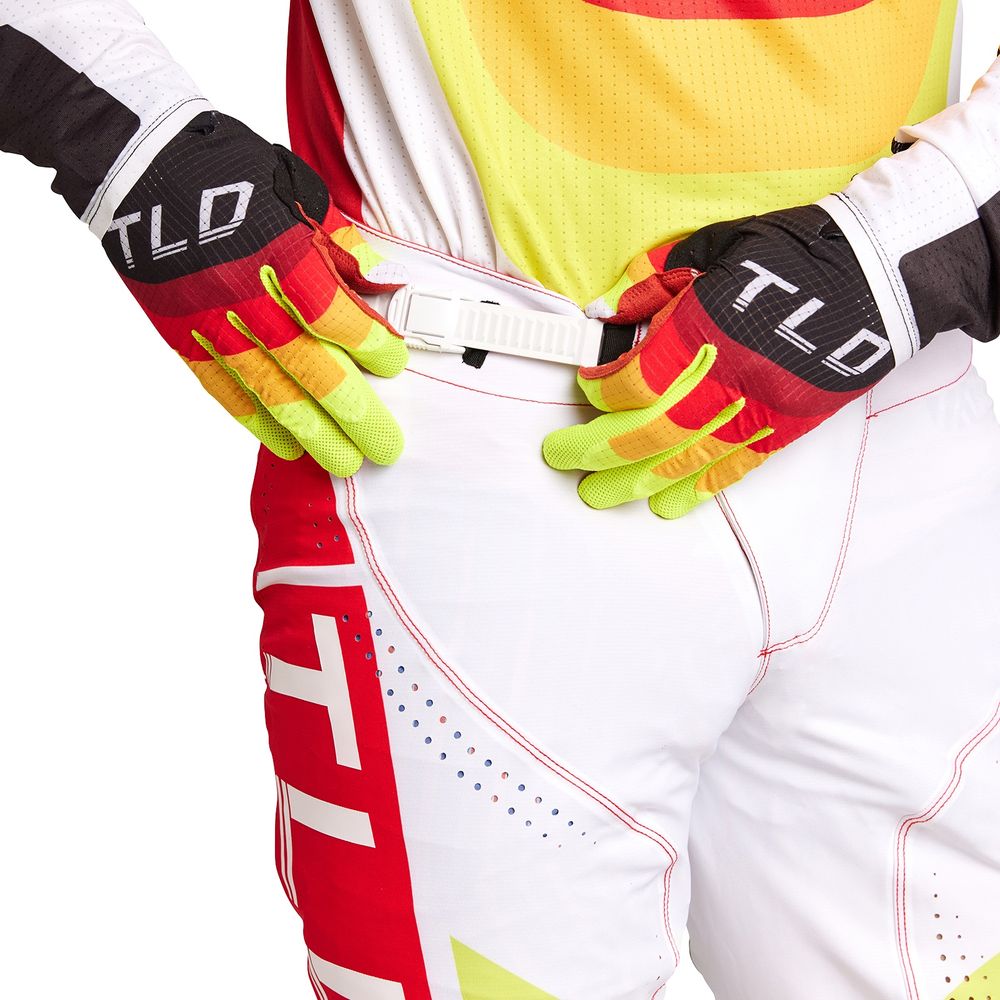 Motorbike pants SE ULTRA REVERB with cutting-edge features Troy Lee Designs