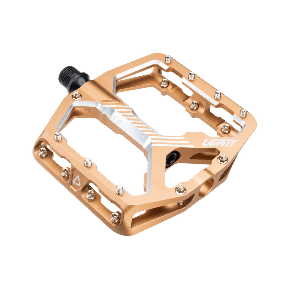 Am 6.0 Pedales Planos | Bronce | Estrecho 114x100mm