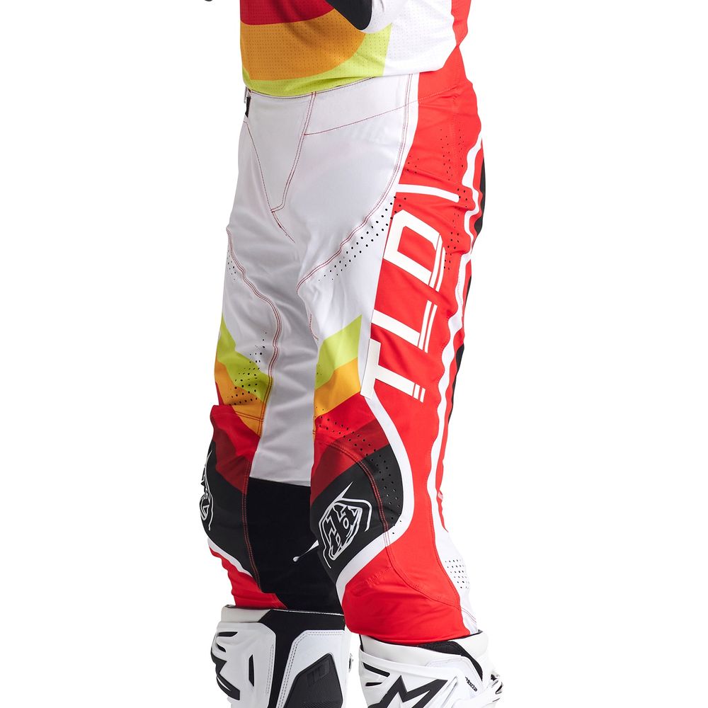 Motorbike pants SE ULTRA REVERB with cutting-edge features Troy Lee Designs