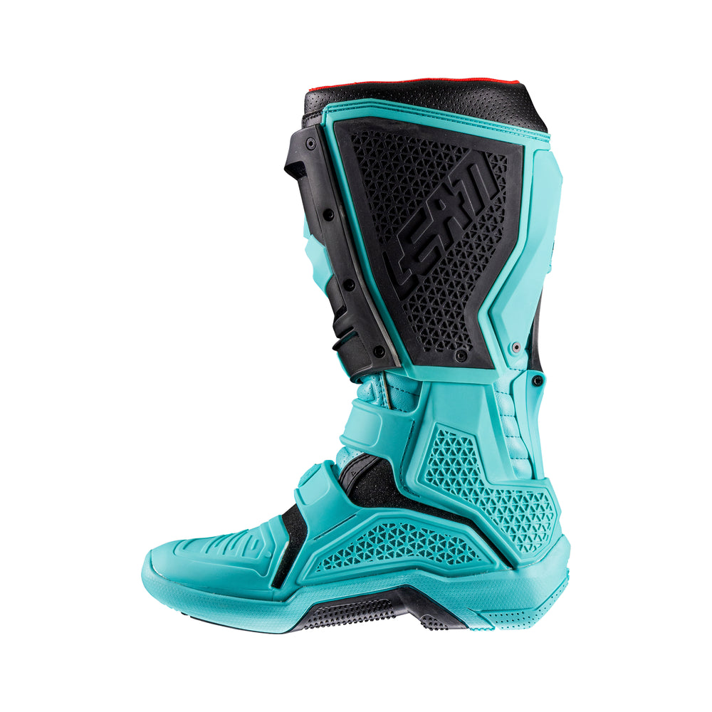 5.5 FlexLock Boots