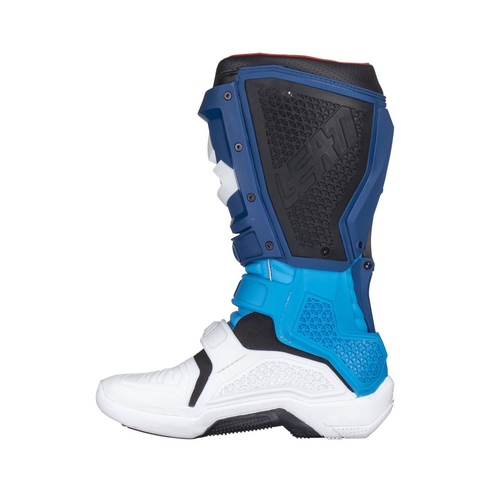 5.5 FlexLock Boots