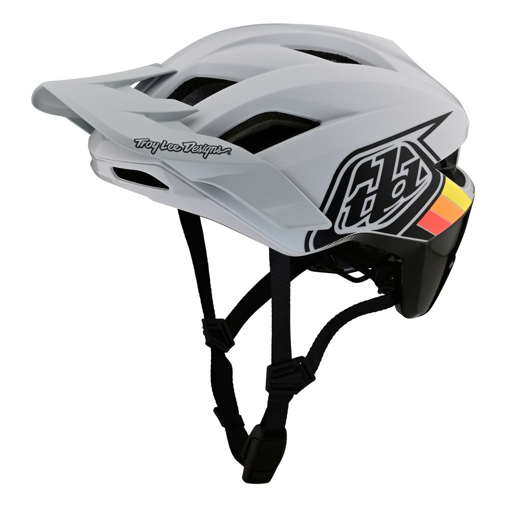 Flowline SE Badge MTB helmet with 14 ventilation holes