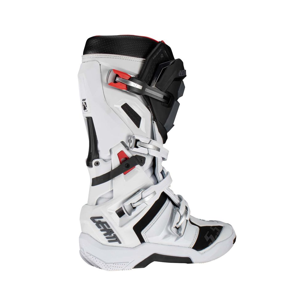 5.5 FlexLock Boots